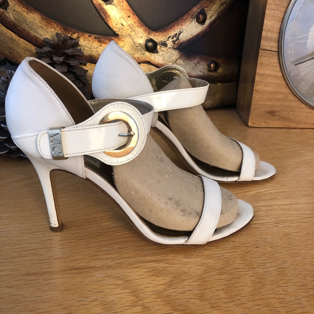 Versace white leather heels size 37